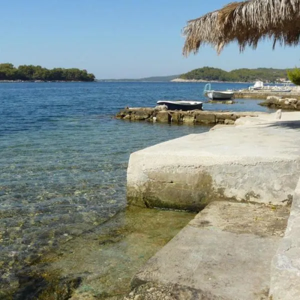 Apartments near the sea Marinovic, hotel em Prizba