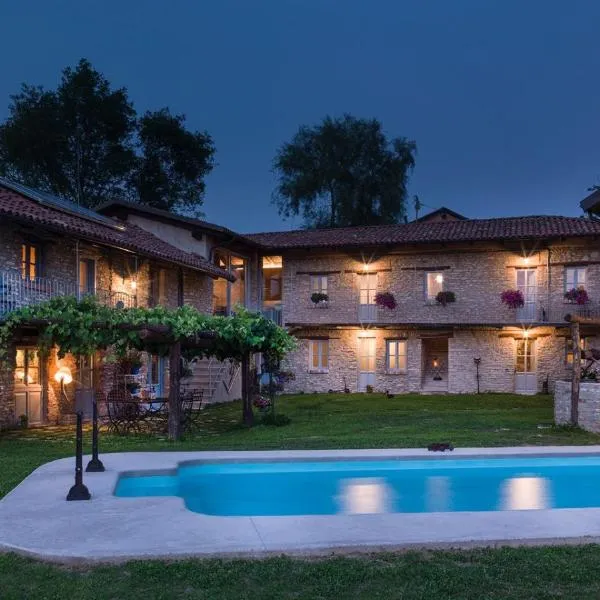 Cascina Facelli - Luxury Country House, hotell i Bossolasco