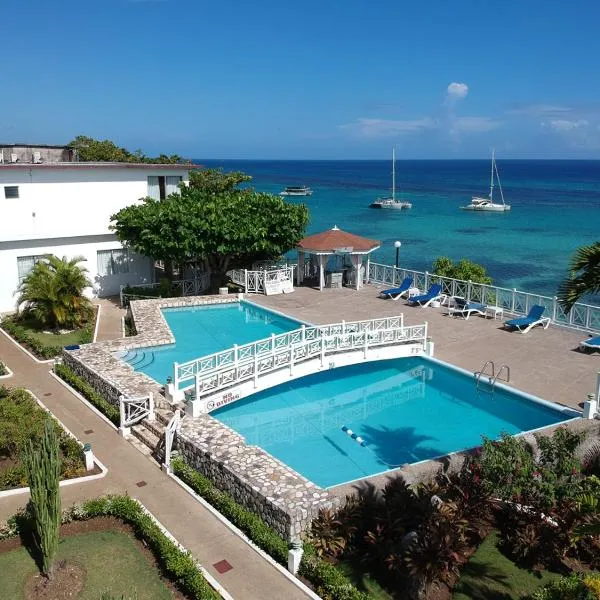 Hibiscus Lodge Hotel, hotel en Ocho Ríos