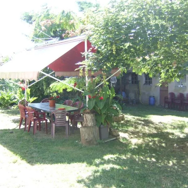 chambres d'hotes Lagarde, hotel v destinaci Maizières-lès-Vic