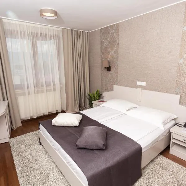 Hotel Fenyõ, hotel v destinaci Miercurea Ciuc