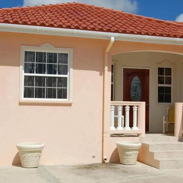 Plover Court Apartments, hotel in Christ Church