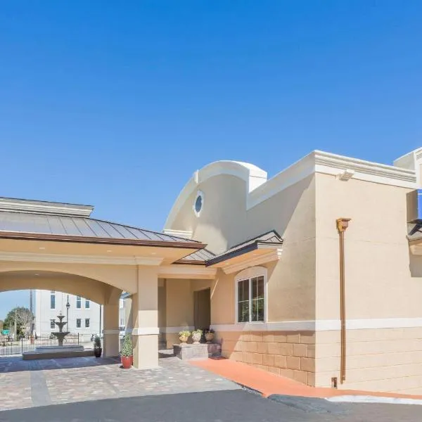 Days Inn by Wyndham Pensacola - Historic Downtown, hotel en Beach Haven