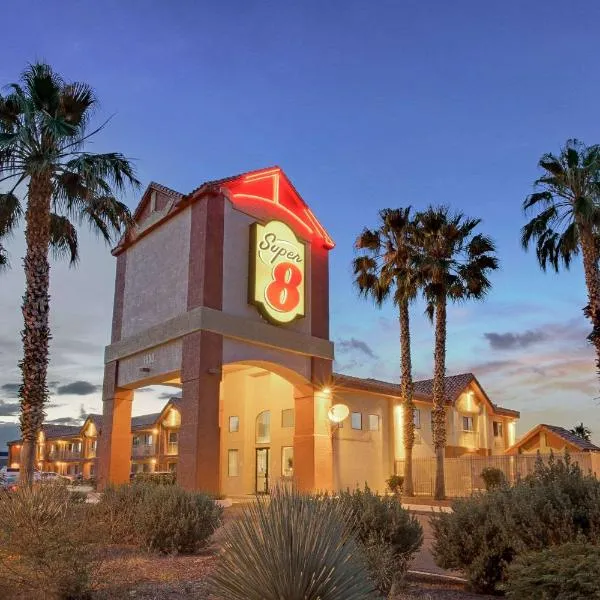 Super 8 by Wyndham Tucson/Grant Road Area AZ, hotel en Tucson