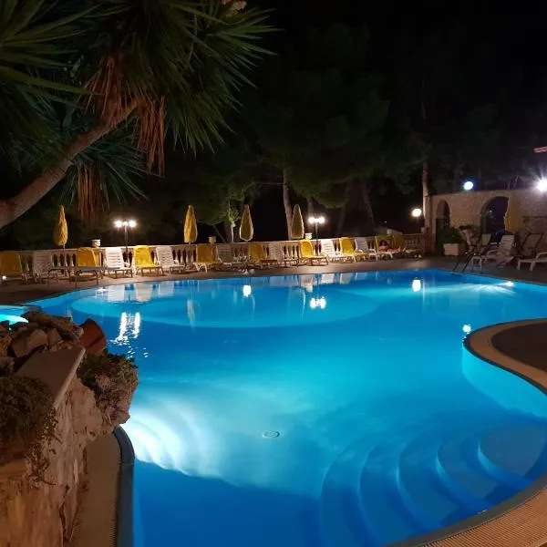 Villaggio Mascia, ξενοδοχείο στο Βιέστε