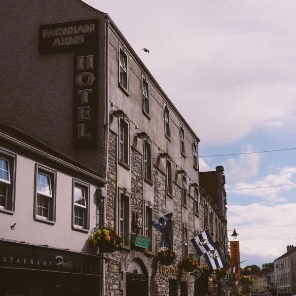 The Farnham Arms Hotel, hotel en Cloverhill