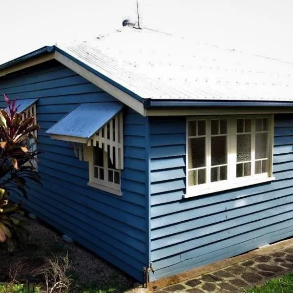 The Blue House Yungaburra, hotel in Yungaburra