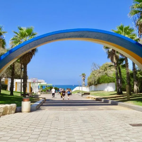Cozy Studio "De Shalit", hotel v destinaci Herzelia