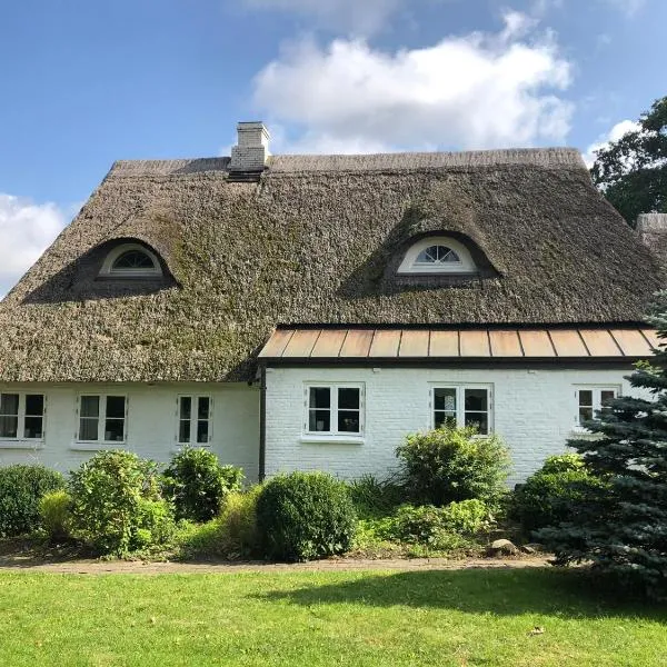 Grundhof Wolfskrug, hotel en Wolfskrug