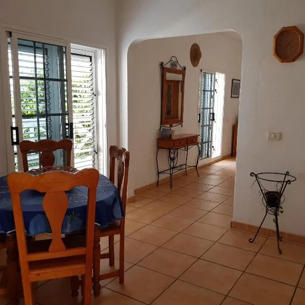 Araceli, hotel in Famara