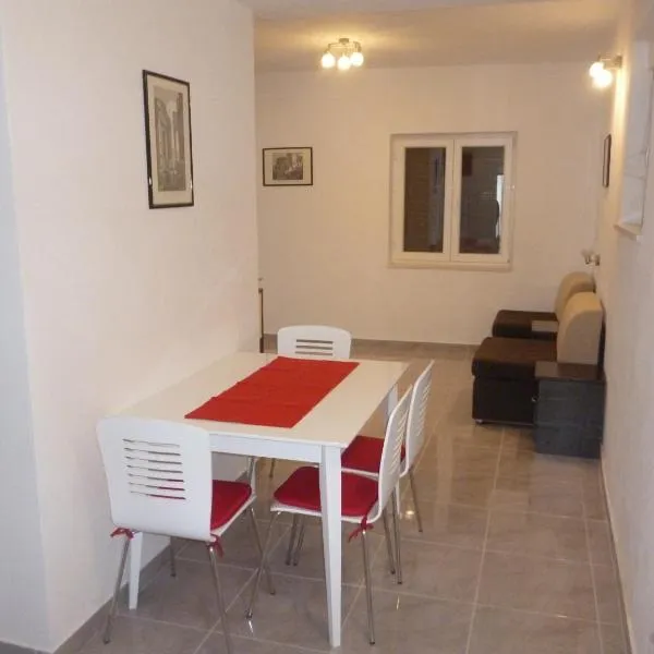 Apartmani Ana, hotel in Baška Voda