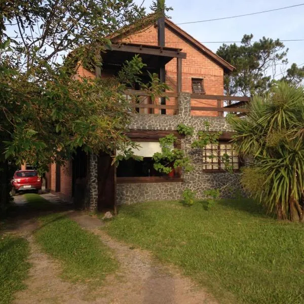 Casa Amigable y Disfrutable, hotel di La Coronilla