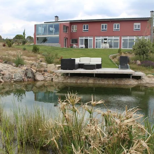 Finca el enebro, hotel in Valdemorillo