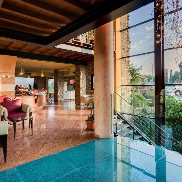Art & Hotel Aeroporto, hotel v destinaci Stezzano