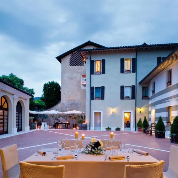 Borgo Santa Giulia, hotel en Corte Franca