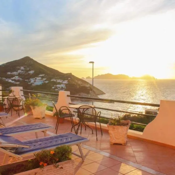 Hotel Ortensia, hotel v Ponze