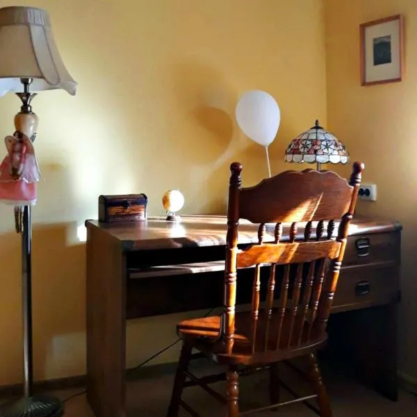Apartment in the historical city center, hotel v destinaci Černovice