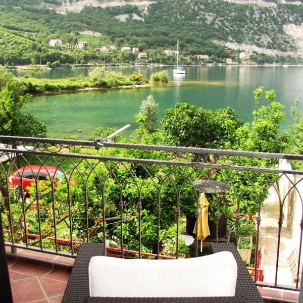 Apartments Đule, hotel v destinaci Donji Morinj