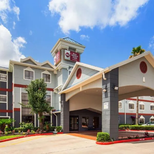 Best Western Plus Northwest Inn and Suites Houston, hotel a Charter Bank Building Heliport