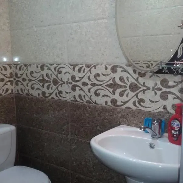 luiza, hotel in Batumi