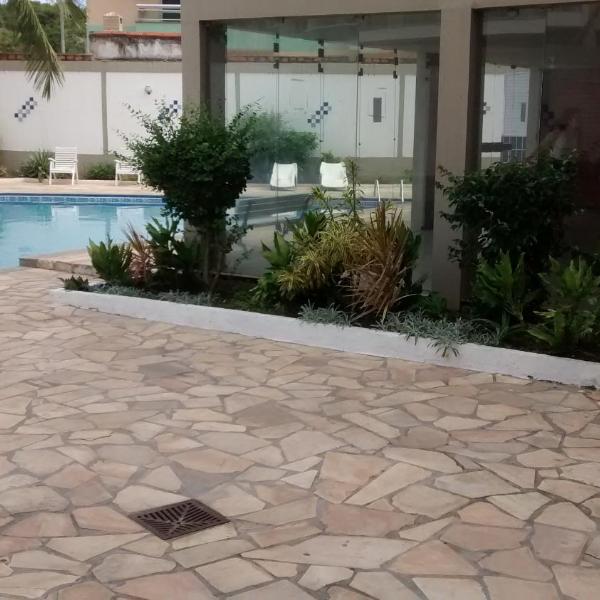 Praia do Forte, na esquina da quadra da praia