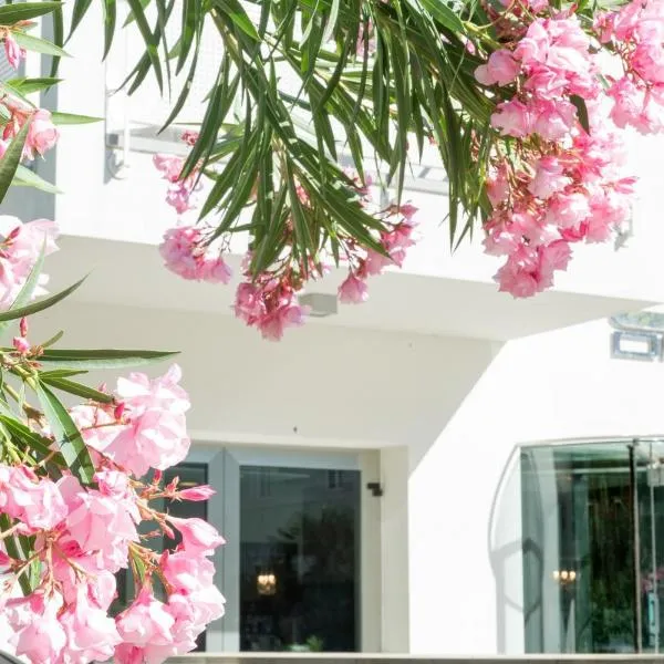 The One Hotel - Designed for Adults - Pet lovers, hotel v destinaci Riccione