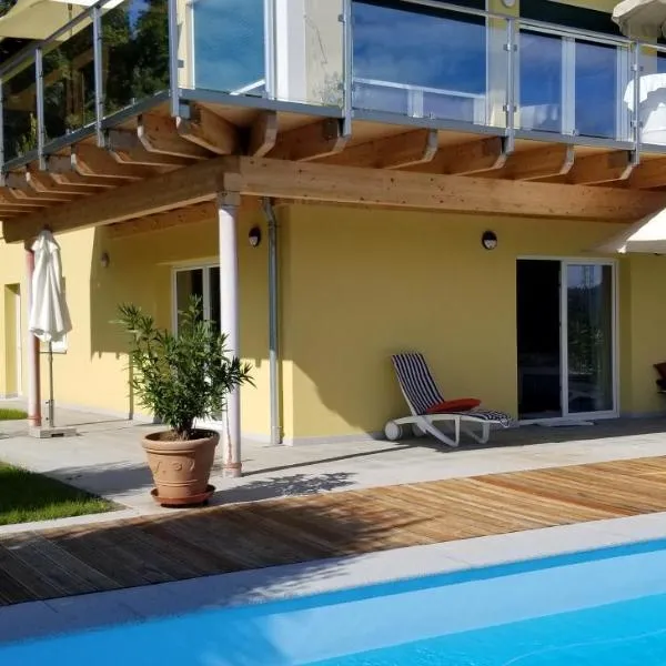 Haus Falkenstein, hotel din Moosburg