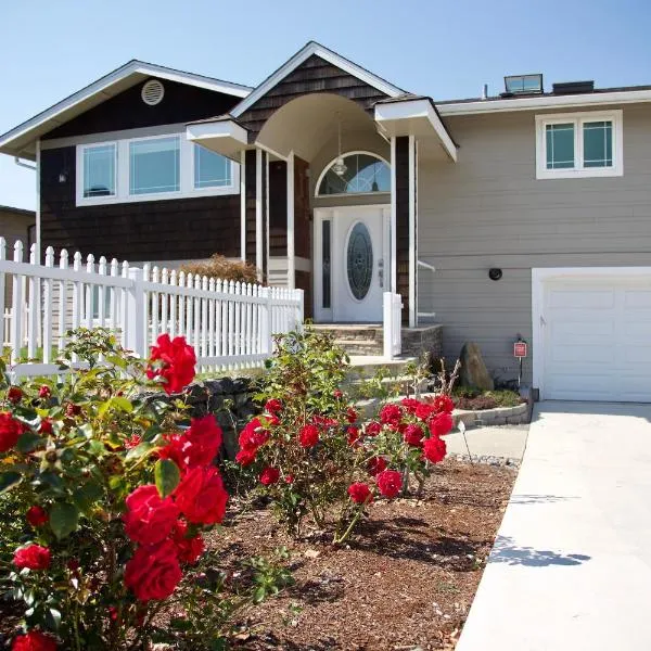 Scenic Lake View Home, hotel in Tacoma