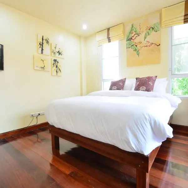 Ayi Home โรงแรมในกรุงเทพมหานคร