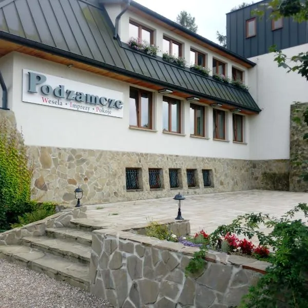 Podzamcze – hotel w mieście Czchów