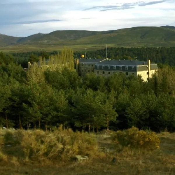 Parador de Gredos, hotel v destinaci Navarredonda de Gredos