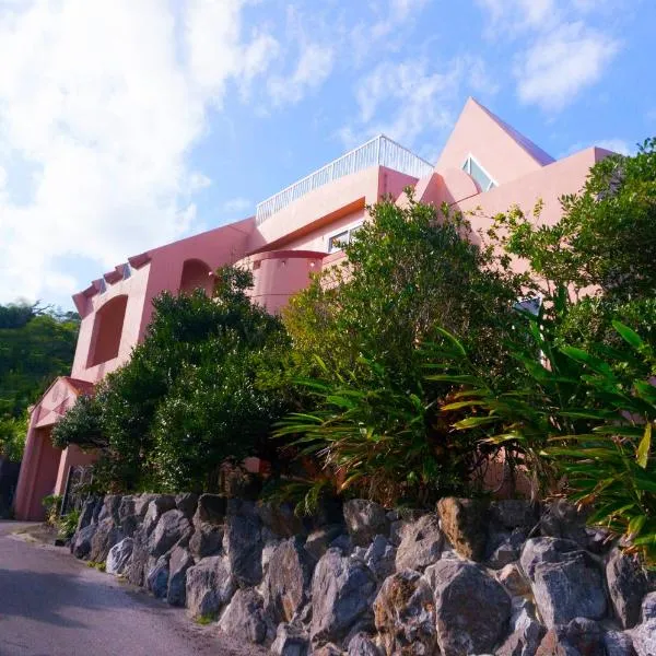 Guest House Amakara Okinawa, hotel v destinaci Nago