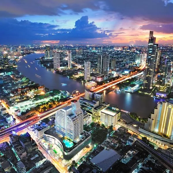 センター ポイント シーロム（Centre Point Plus Hotel Silom - Newly Renovated）、バンコクのホテル