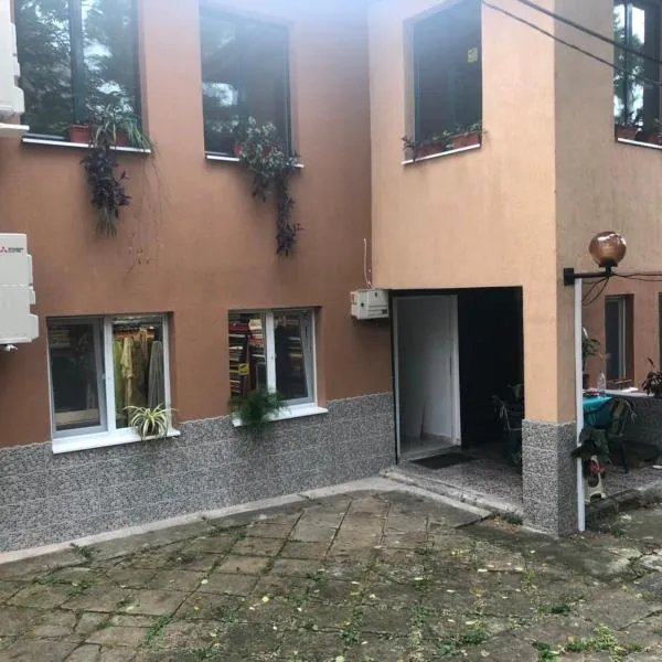 Нощувки Шумен, hotel in Shumen