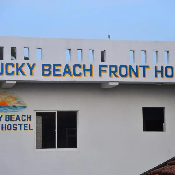 Lucky Beach Front Hostel, hotel v Hikkaduwě