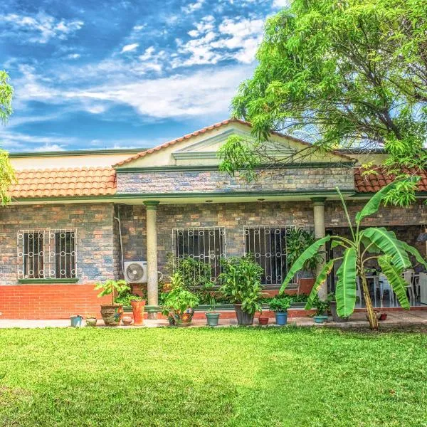 Casa grande y privada, jardín & estacionamiento, hotel Santo Domingo Tehuantepecben