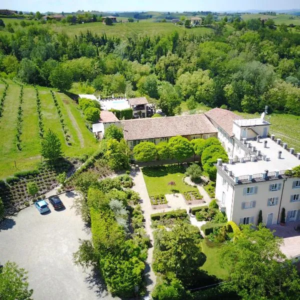 La Villa Hotel, hotel in Castel Boglione