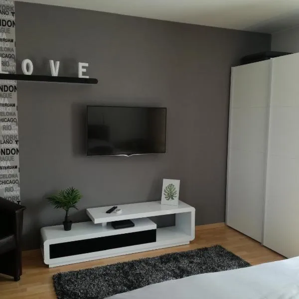 Csabai Apartman, hotel em Bük