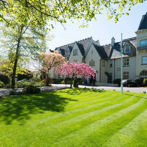 Glen-Yr-Afon House Hotel, hotel v destinaci Usk