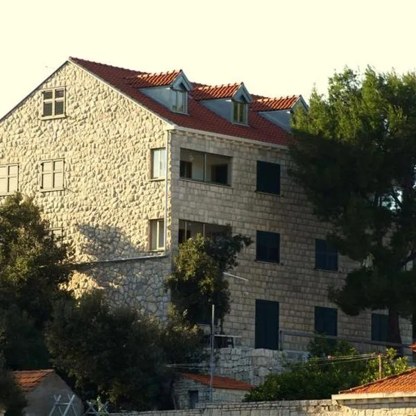Guesthouse Pomena, hotel v destinácii Pomena