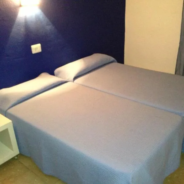 Hostal German, hotel v destinaci Port de la Selva