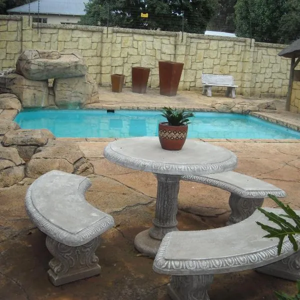 Upper Houghton Guesthouse, hotel in Johannesburg