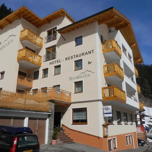 Hotel Alpenfrieden, hotel em Kappl