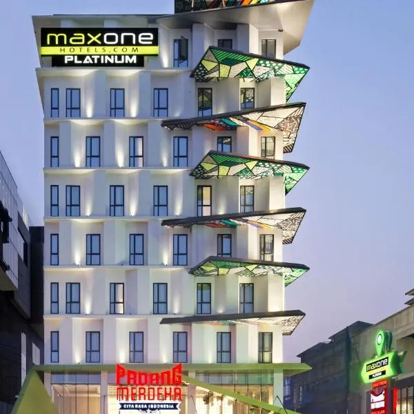 MaxOne Platinum Hayam Wuruk, hotel a Giacarta