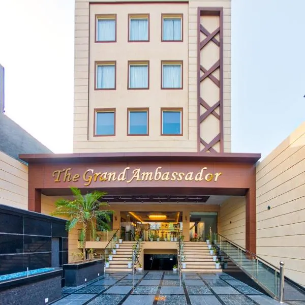 The Grand Ambassador, hotel di Phagwara