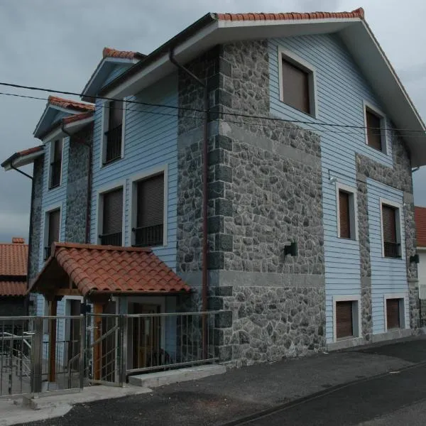 Apartamentos Torremar, hotel in Isla