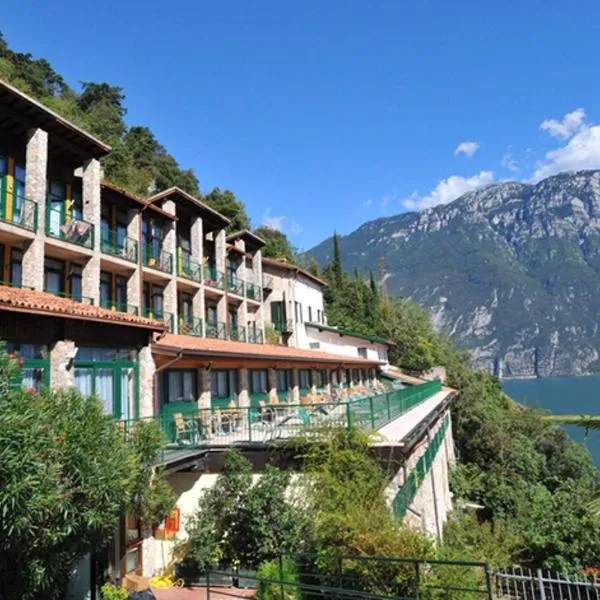 Centro Vacanze La Limonaia, hotel a Limone sul Garda