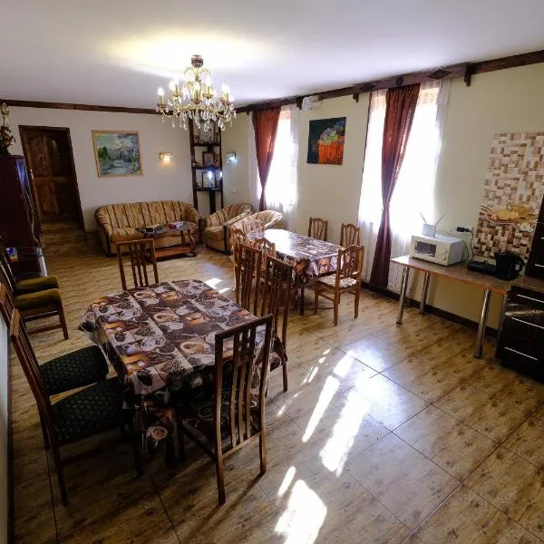 LAILA Guest House, готель у місті Tvebishi