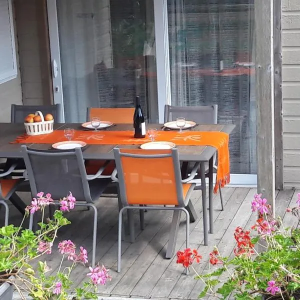 Le Chant Des Mûres, hotel in Plabennec