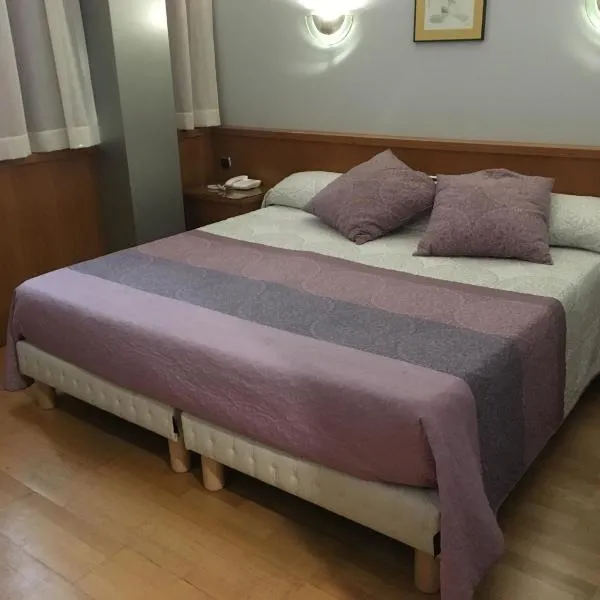 Encasa Hotel Almansa, hotel Almansában
